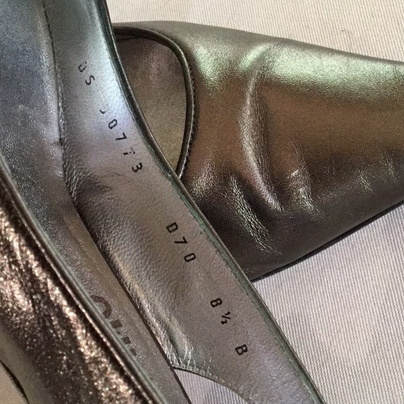 Salvatore Ferragamo 8-1/2 M Slingback Pewter Heels. Pointed toe. - Picture 3 of 7